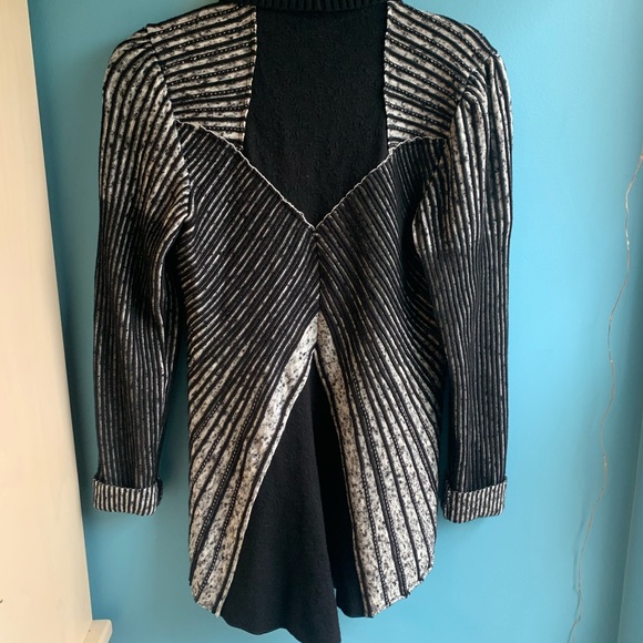 Tricot Italian Cardigan - Picture 3 of 5